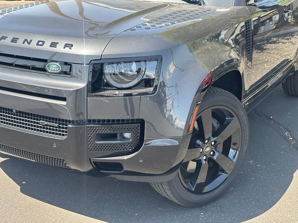 Used 2023 Gray Land Rover X-Dynamic SE image 2