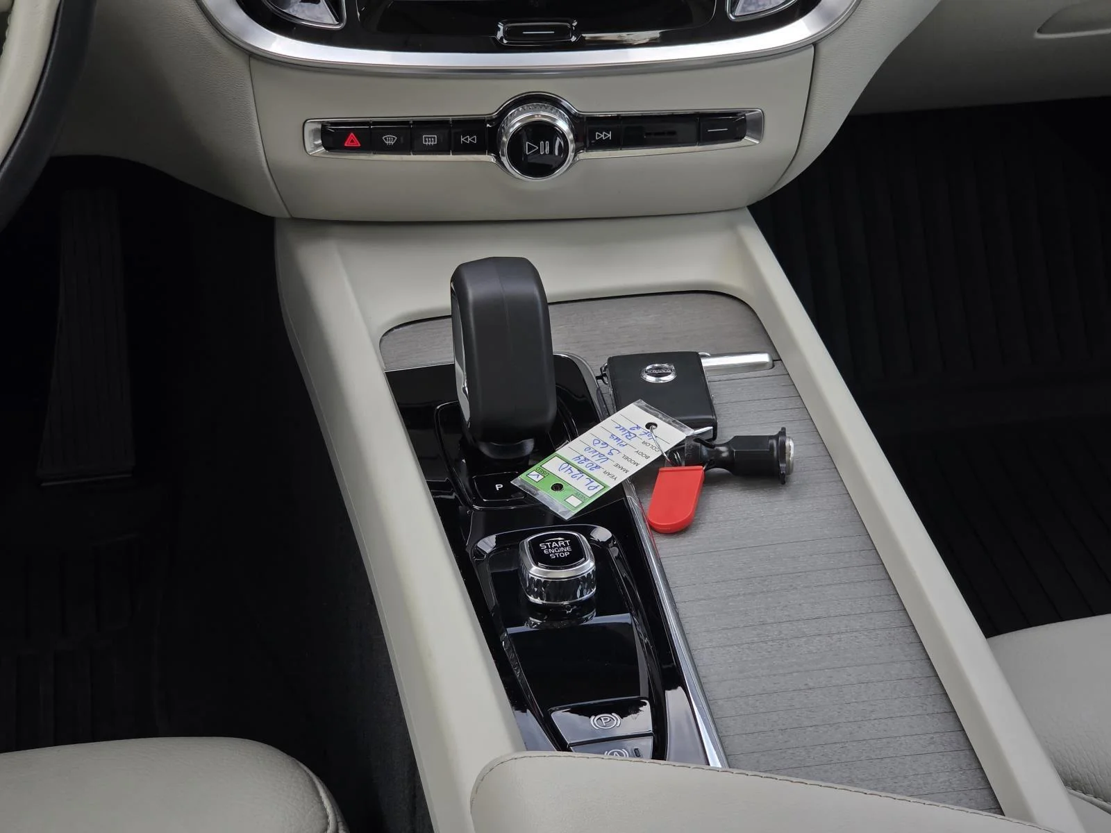 Used 2024 Denim Blue Metallic Volvo Plus Dark Theme image 15