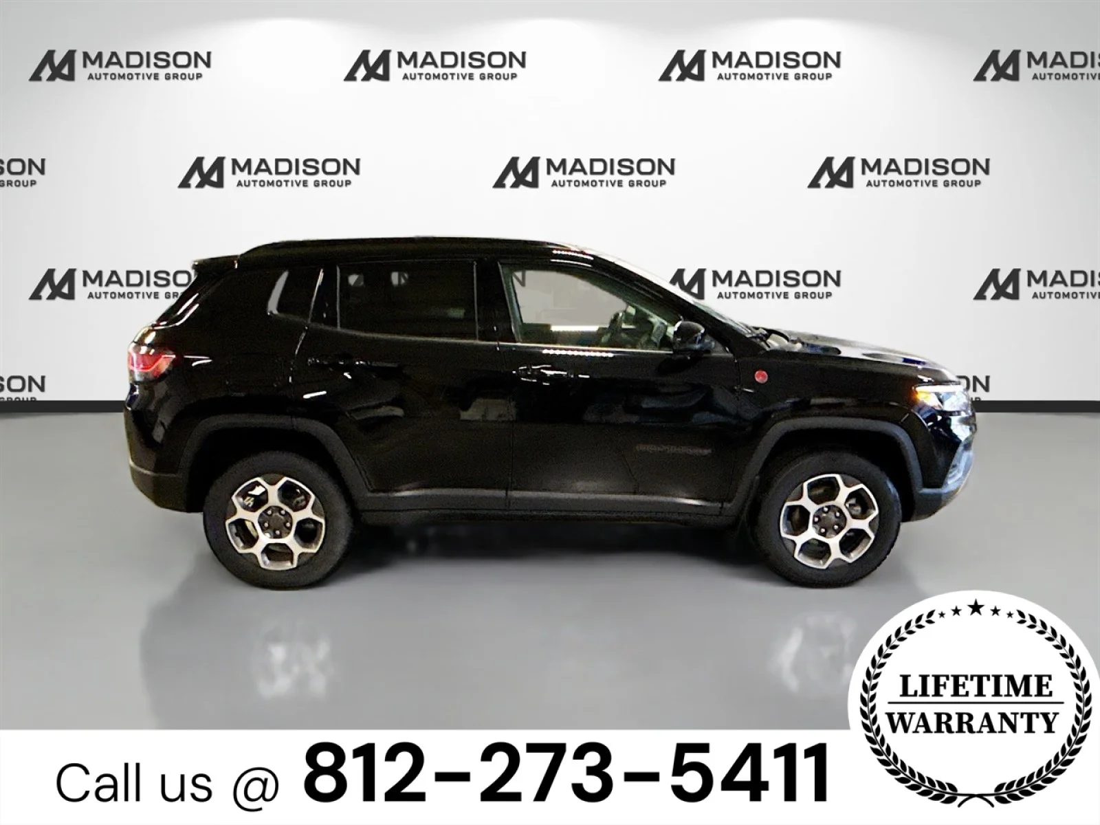 Used 2022 BLK Jeep Trailhawk image 4