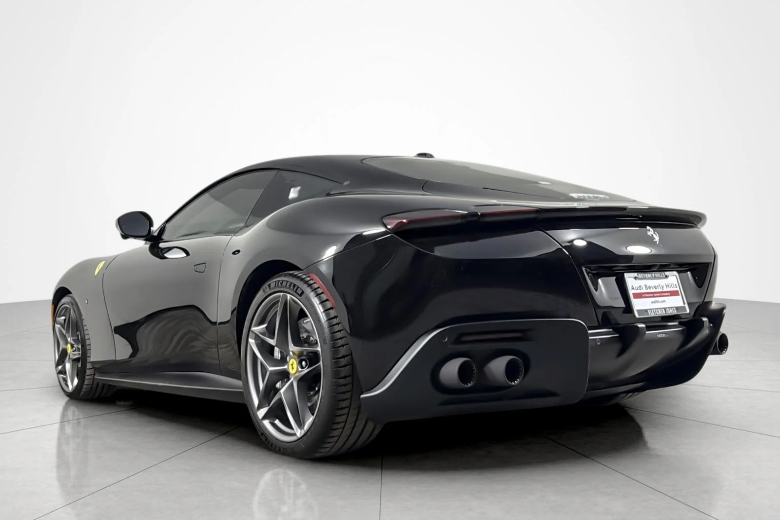Used 2021 Nero Ferrari Coupe image 3