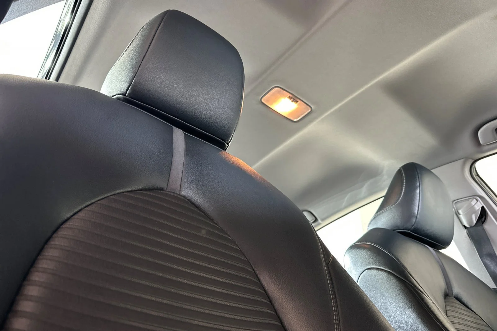 Used 2019 Blue Toyota SE image 16