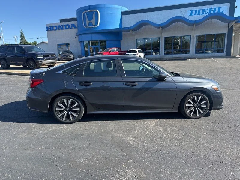 Used 2024  Honda EX image 8