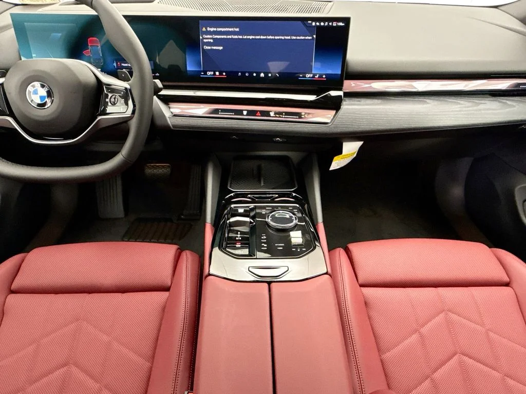 New 2027 Dk. BMW 530i image 13