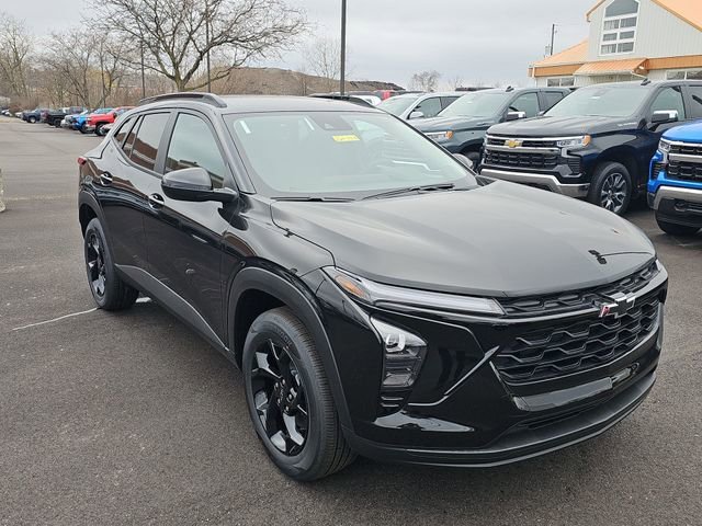 2026 Chevrolet Trax LT - Photo 10
