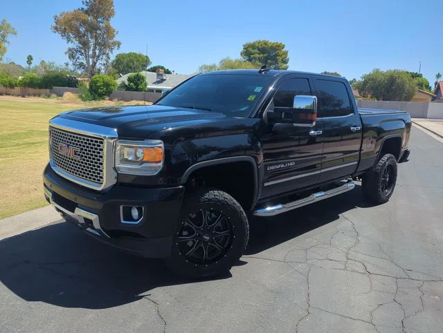 Used 2016 Black GMC Denali image 3