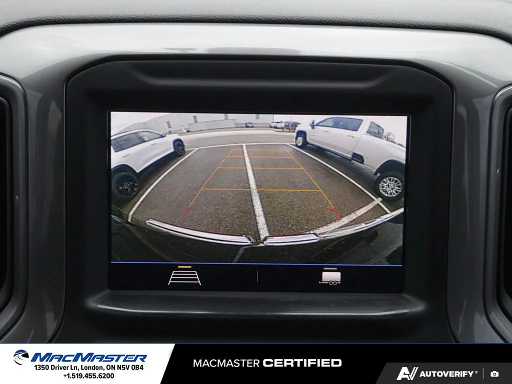 Used 2021  GMC  image 30