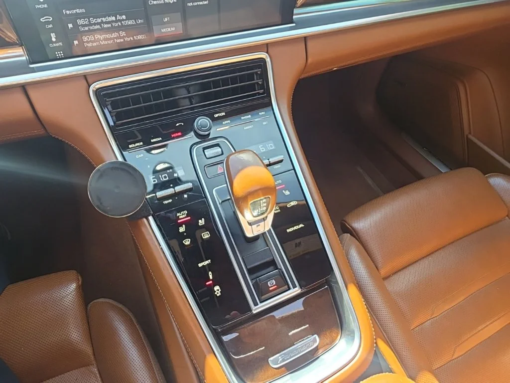 Used 2018  Porsche  image 27