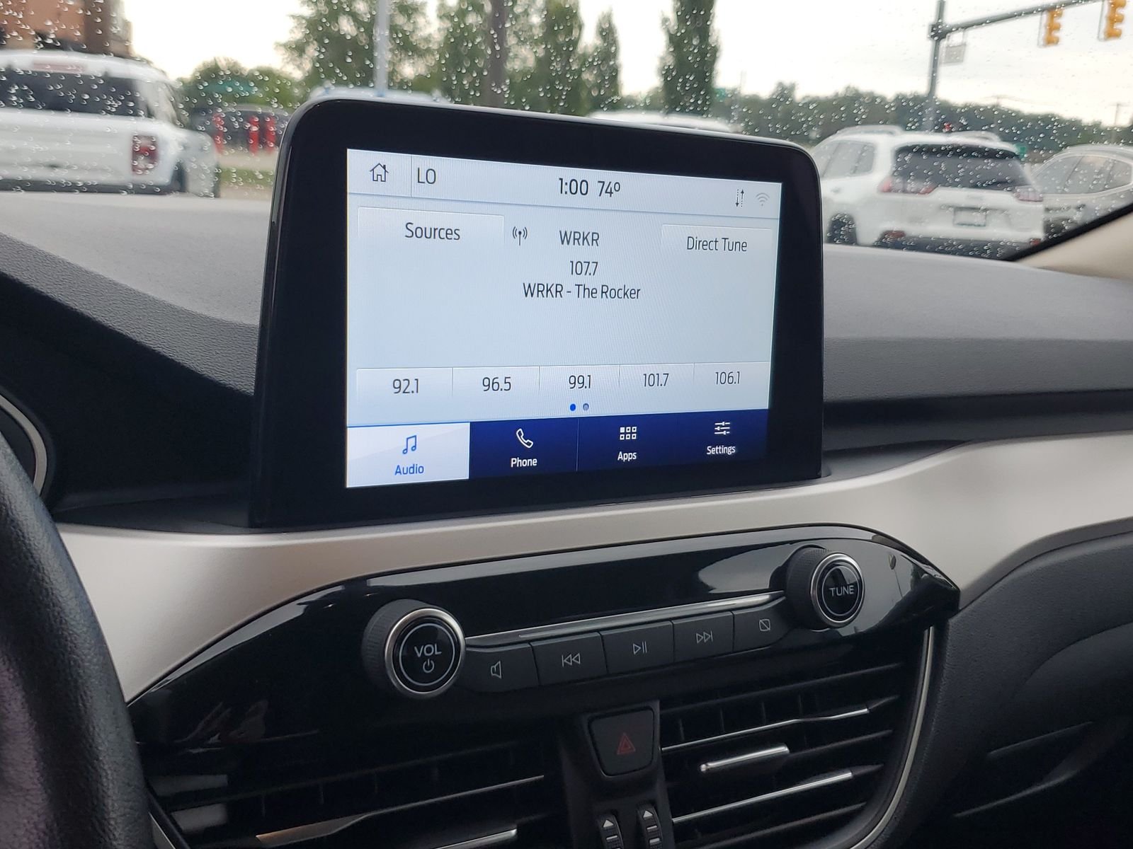 Used 2020 Gray Ford SE Sport image 22