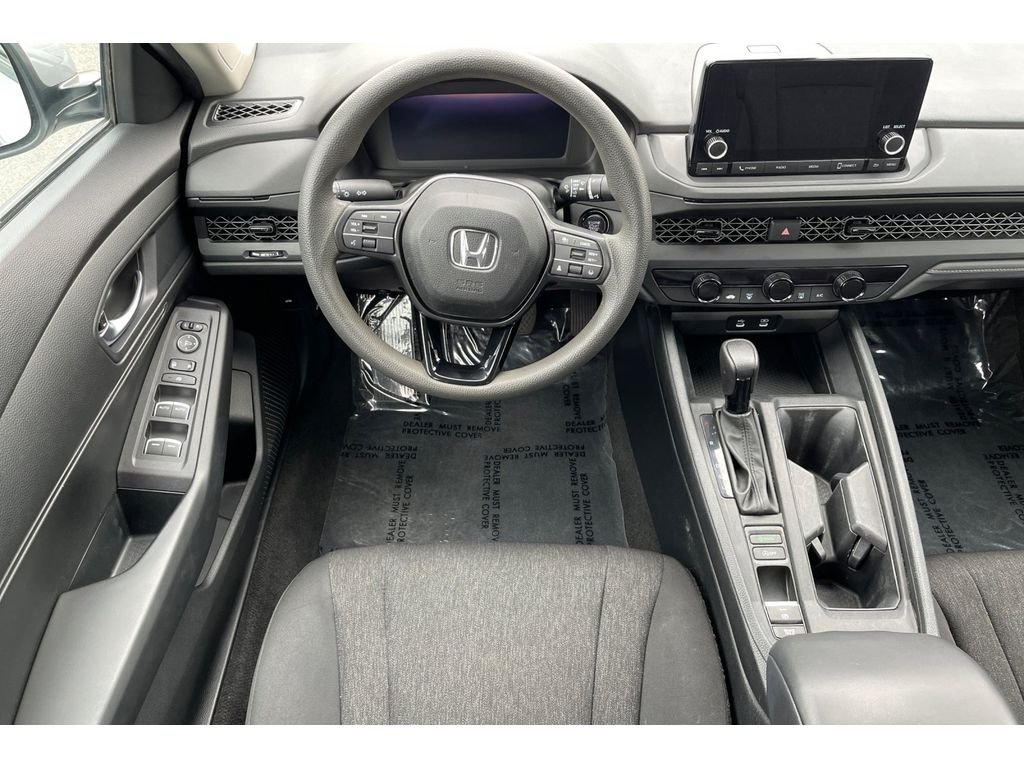 Certified Used 2024 Solar Silver Metallic Honda LX image 16