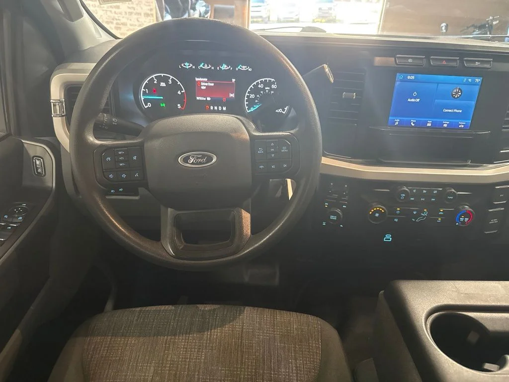 Used 2023 Agate Black Metallic Ford XLT image 15