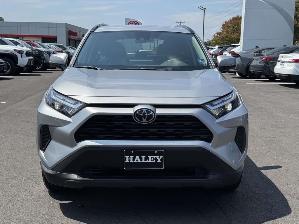 Used 2025 Silver Toyota XLE image 25
