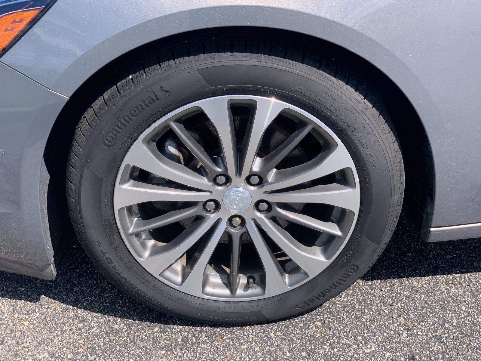 Used 2019  Buick Premium I Group image 31