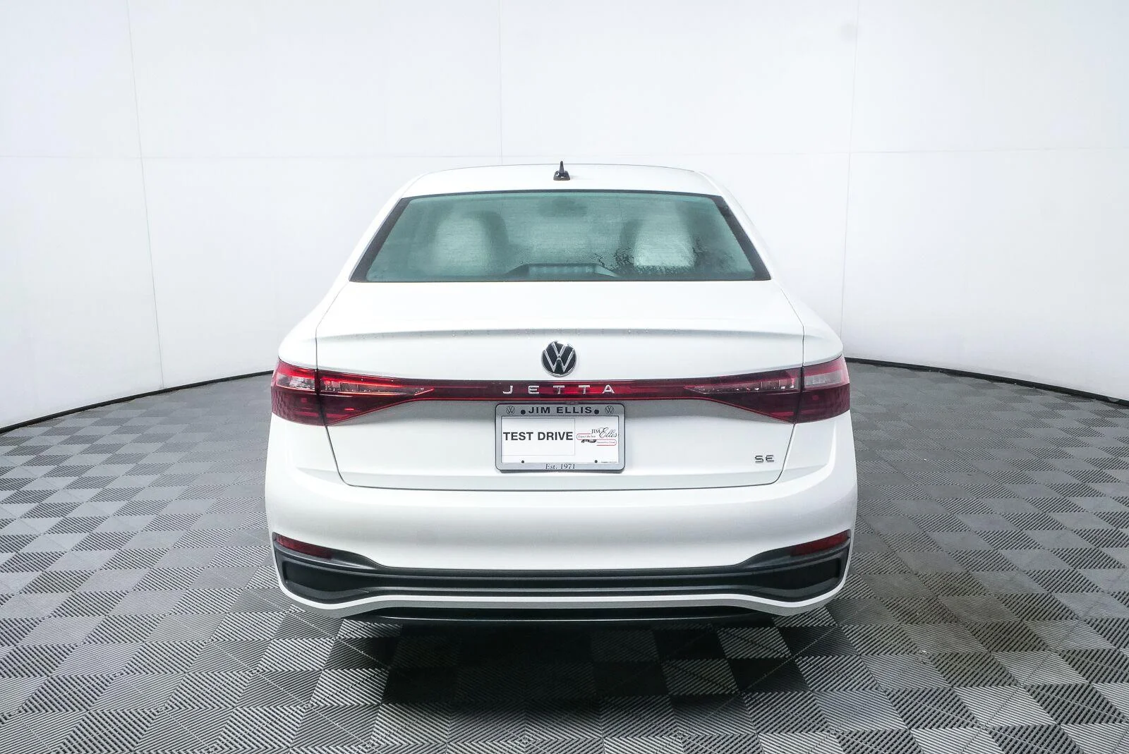 New 2027 Opal White Pearl Volkswagen SE image 34