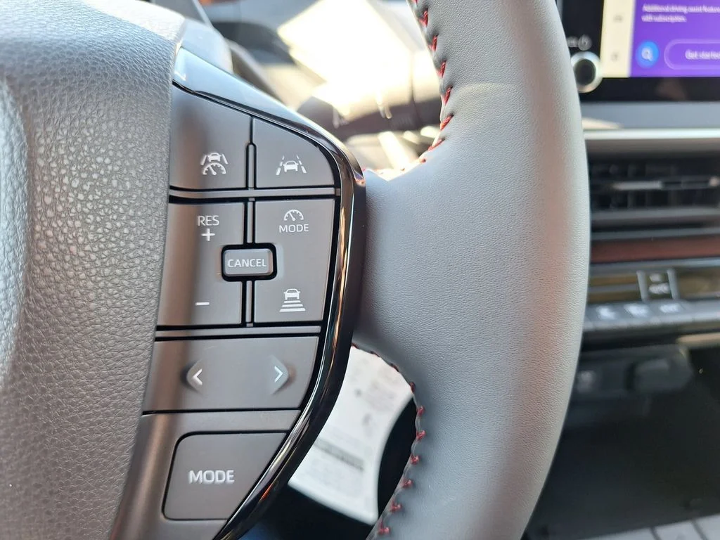 2026 Toyota Prius Plug-in Hybrid SE - Photo 24