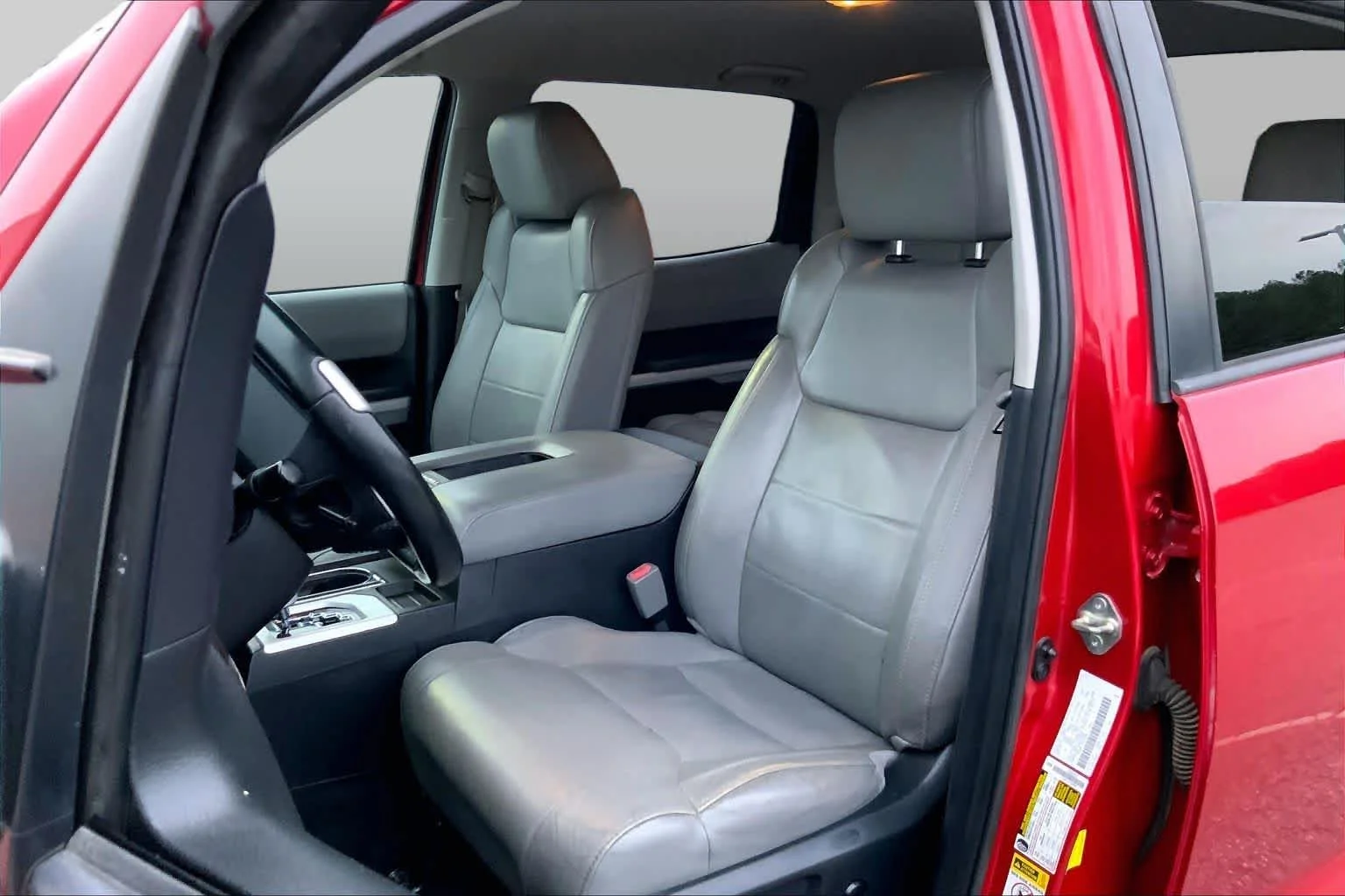 Used 2017 Barcelona Red Metallic Toyota Limited image 7