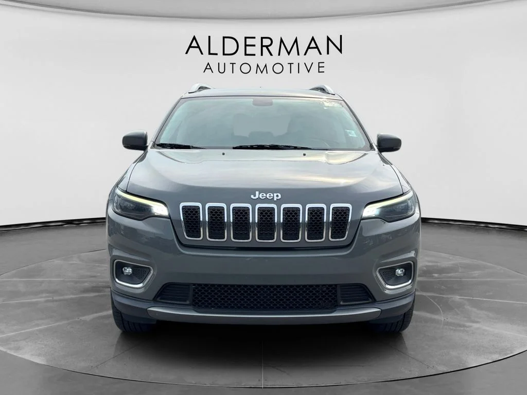 Used 2019 Gray Jeep Limited image 8