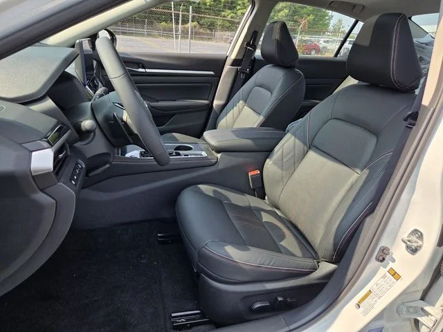 New 2026 White Nissan 2.5 SR image 9