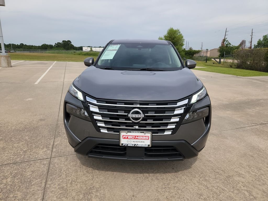 Used 2025 Gray Nissan SV AWD image 11