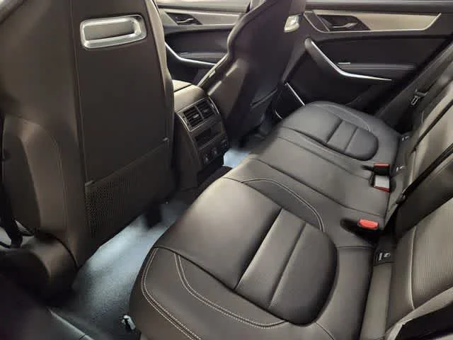 2026 Jaguar F-Pace R-Dynamic S - Photo 30