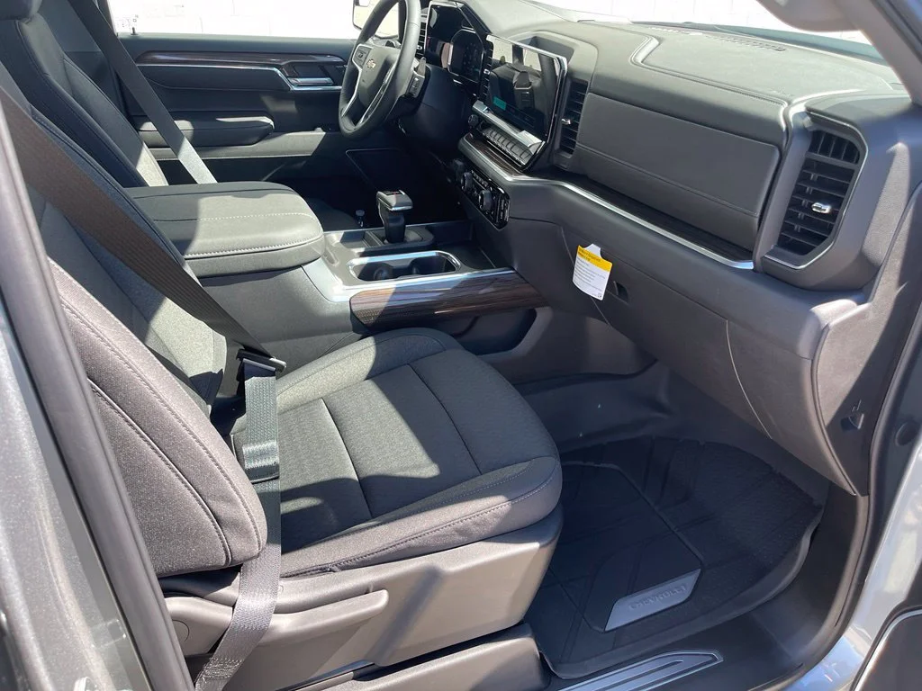 New 2026 Sterling Gray Metallic Chevrolet LT image 28