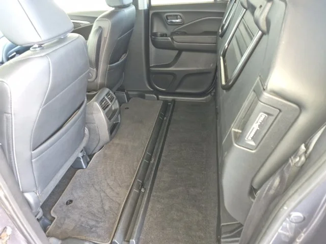 Certified Used 2023 Modern Steel Metallic Honda AWD RTL image 34