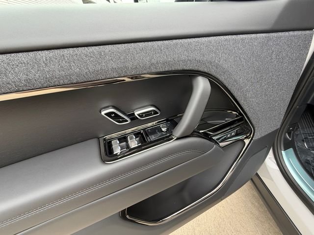 New 2026 Borasco Grey Land Rover Dynamic SE image 11