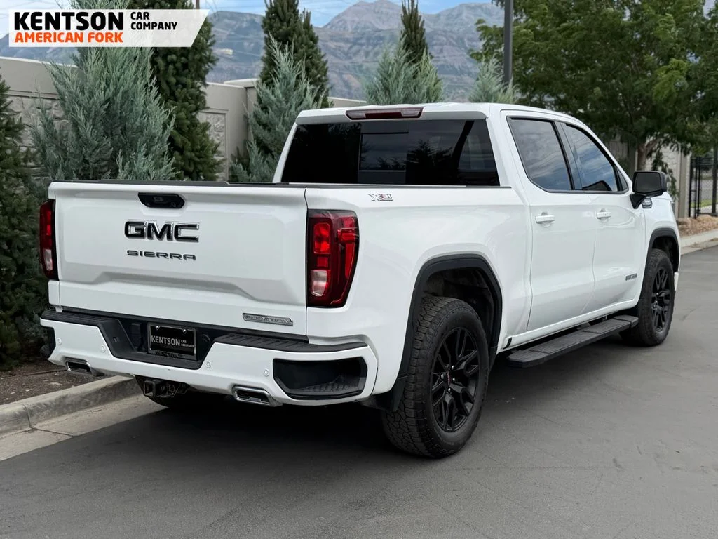 Used 2024 White GMC Elevation image 8