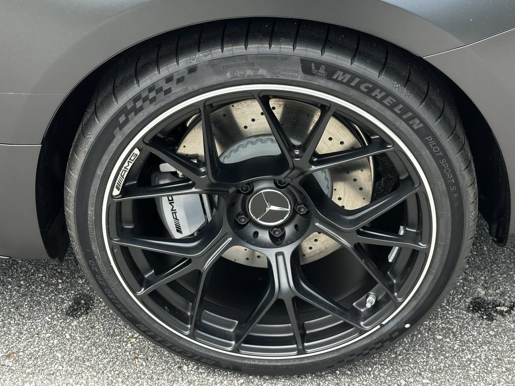 New 2026 MANUFAKTUR exclusive graphite grey magno Mercedes-Benz AMG® CLE 53 image 55