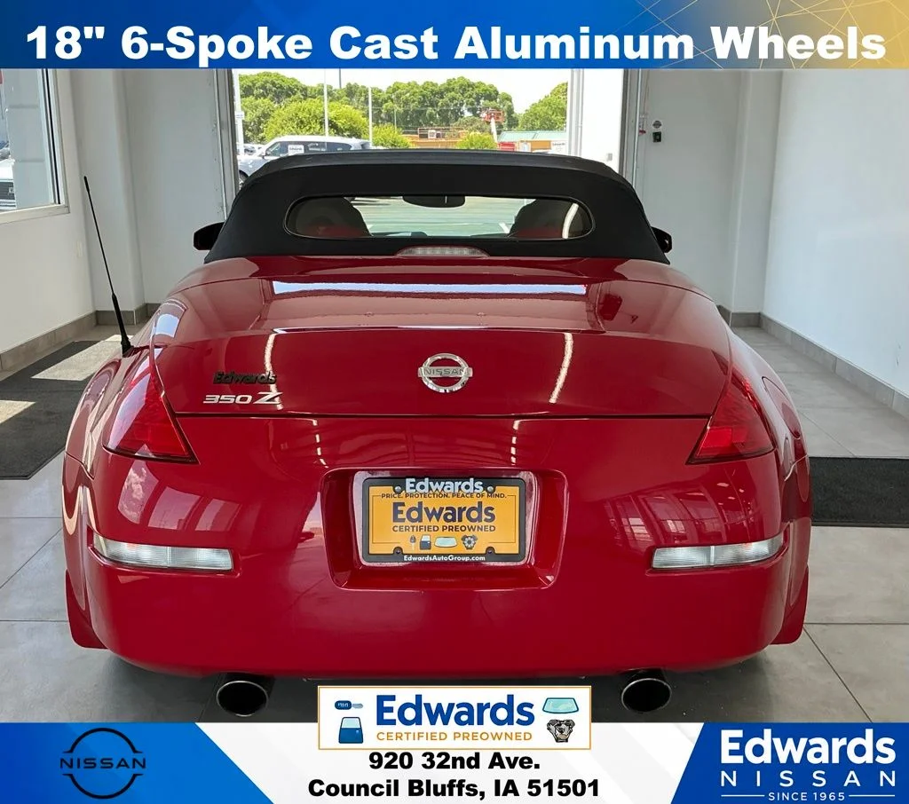 Used 2005 Red Nissan Grand Touring image 11