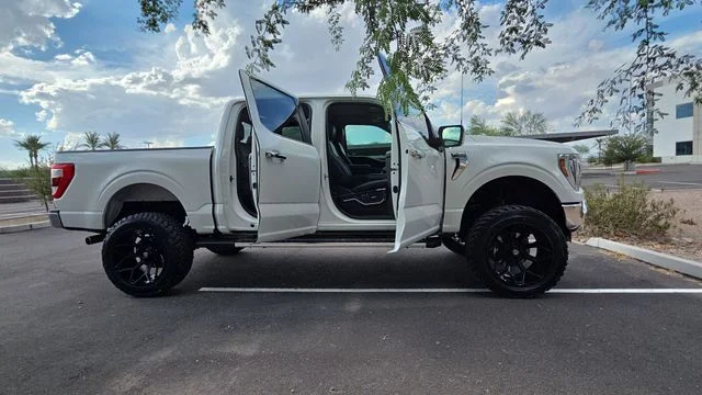 Used 2023 White Ford Lariat image 2