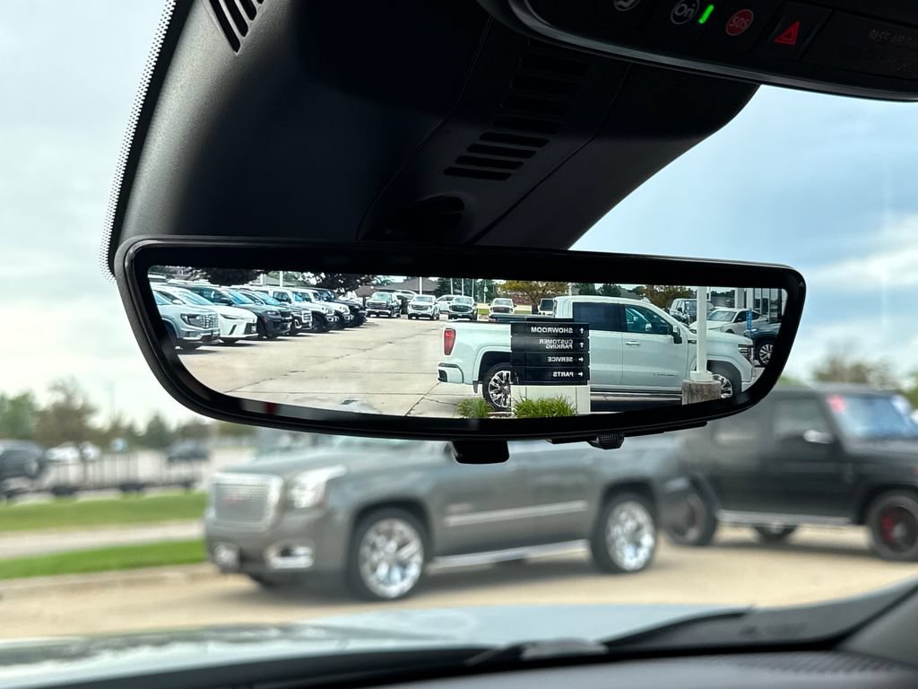 2025 GMC Acadia Denali - Photo 36