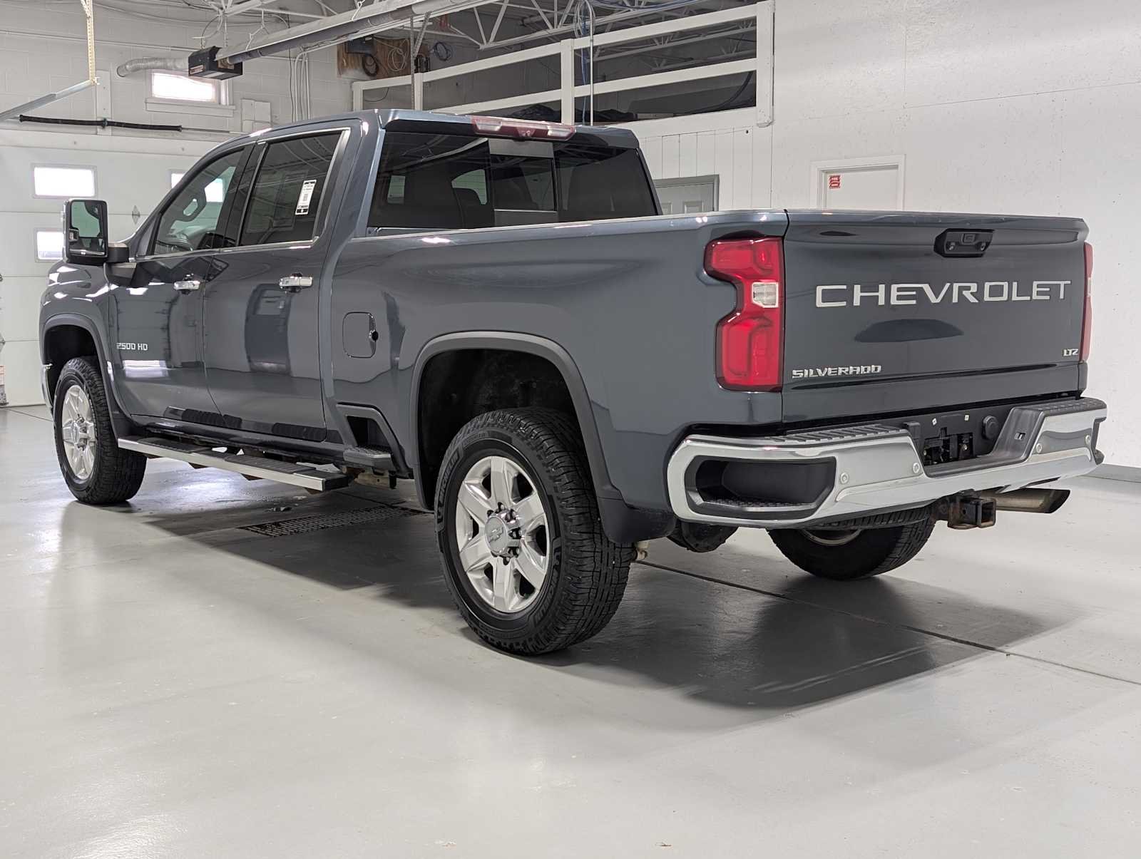 Used 2020 Shadow Gray Metallic Chevrolet LTZ image 10
