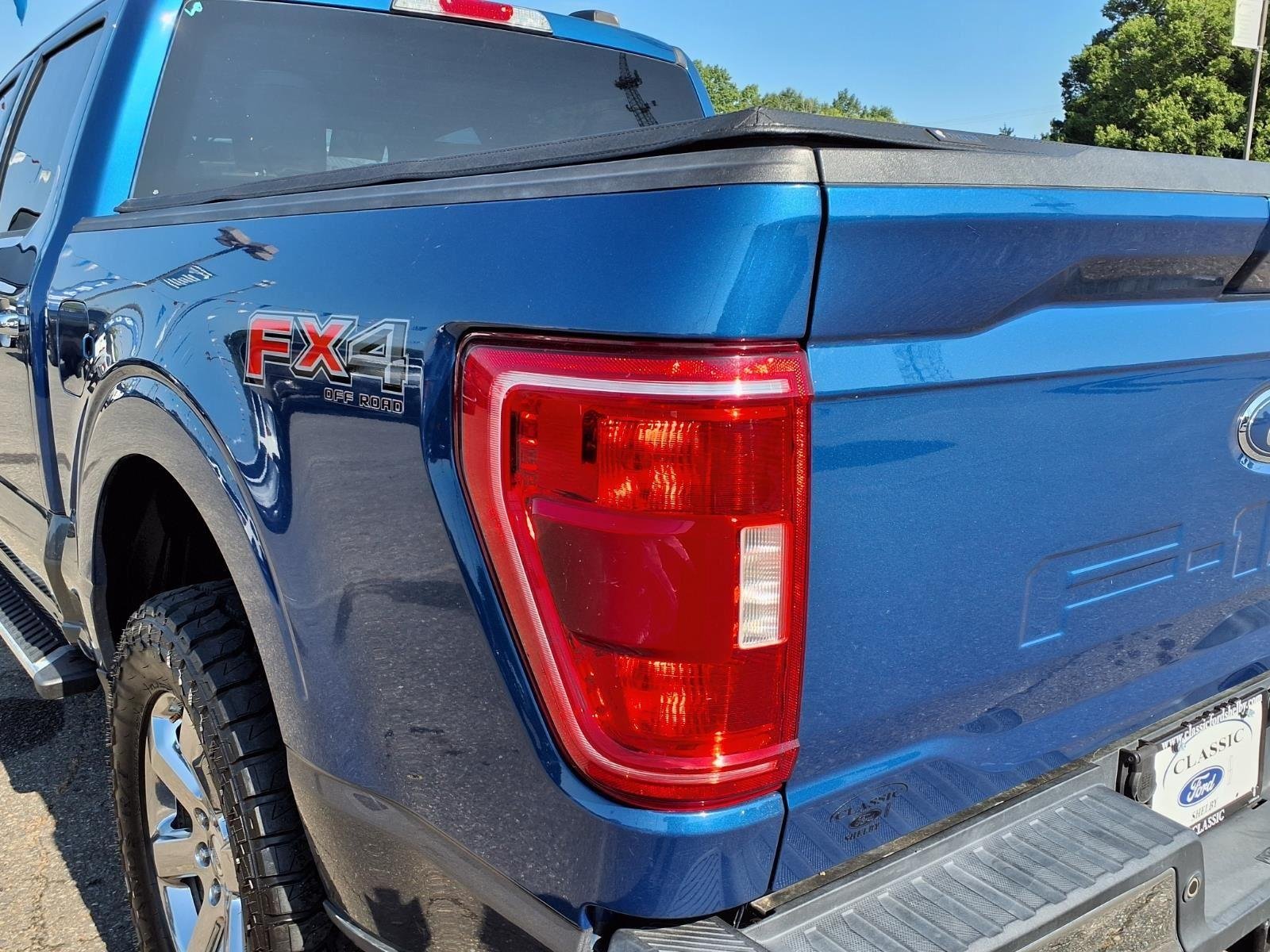 Used 2022 Blue Ford XLT image 16