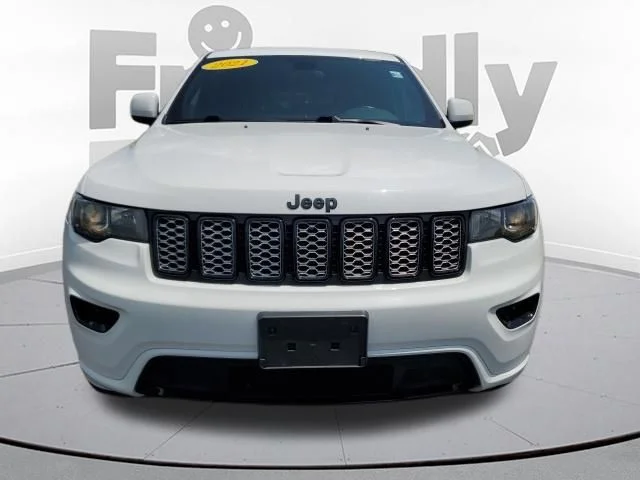Used 2021 White Jeep Laredo X image 8