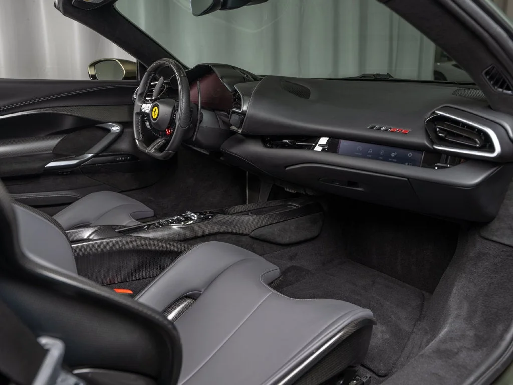 Certified Used 2025 Verde Masoni Opaco Ferrari  image 19