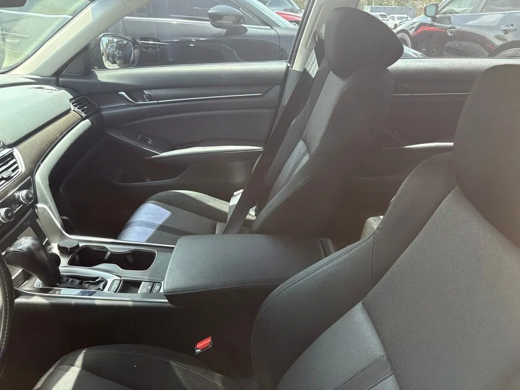 Used 2020  Honda EX image 3