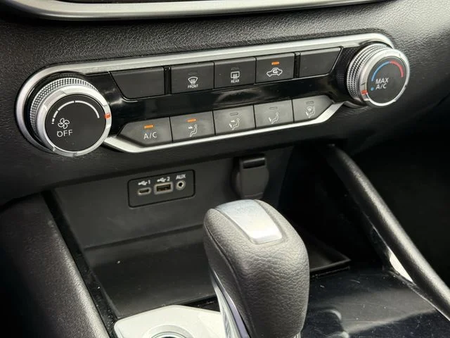 Used 2024 Silver Nissan 2.5 SV image 18
