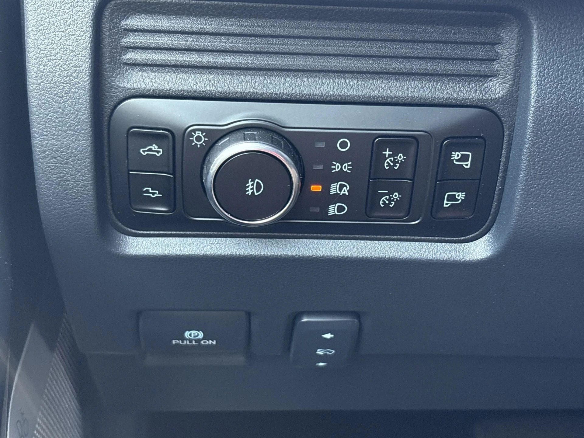 2026 Ford F-250 Super Duty Platinum - Photo 12