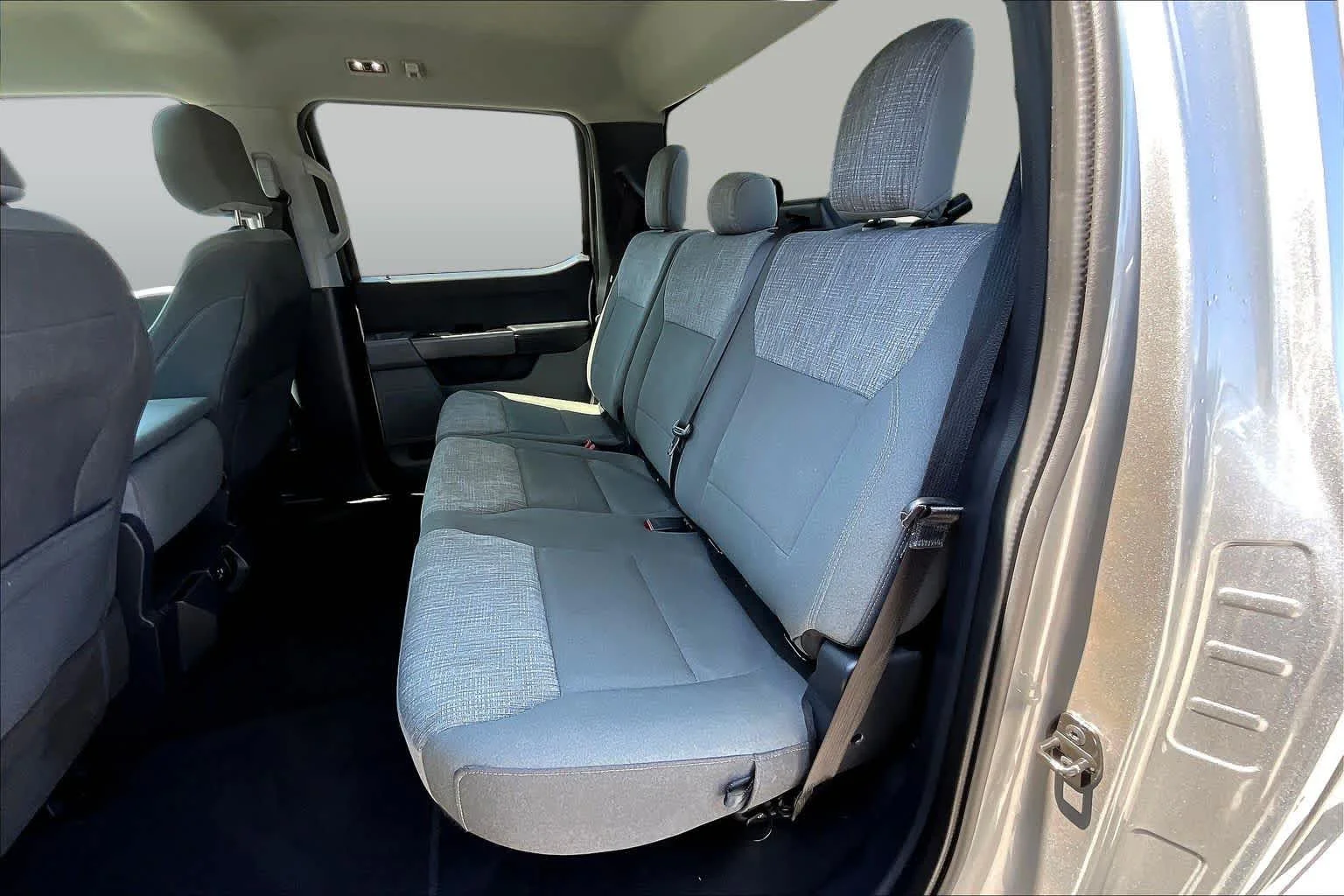 Used 2023 Iconic Silver Metallic Ford XLT image 37