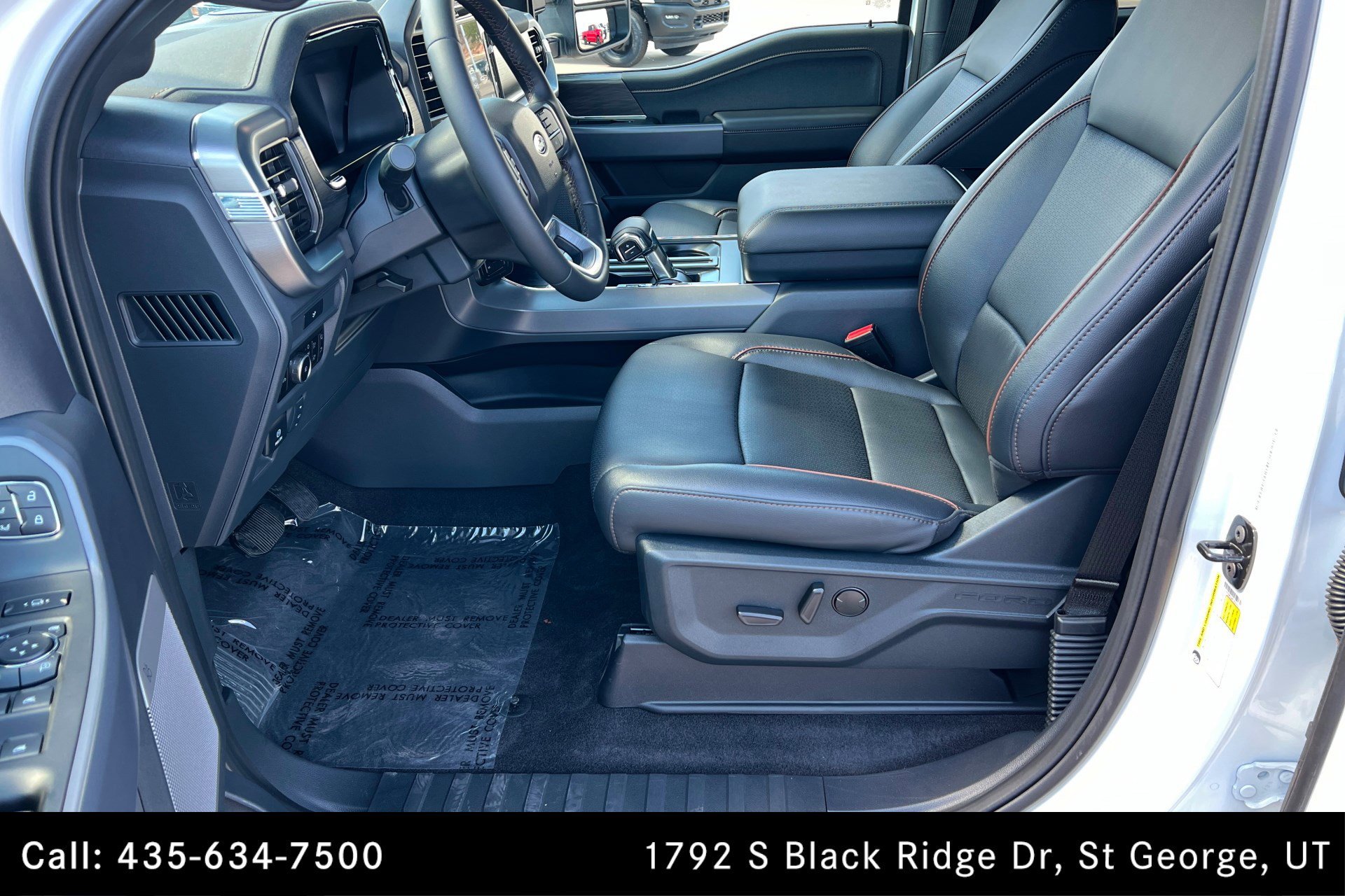 Used 2026 OXFORD WHITE Ford LARIAT image 18