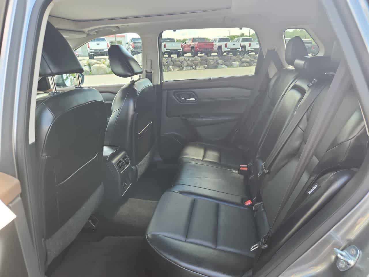 Used 2022 Gun Metallic Nissan SV image 14