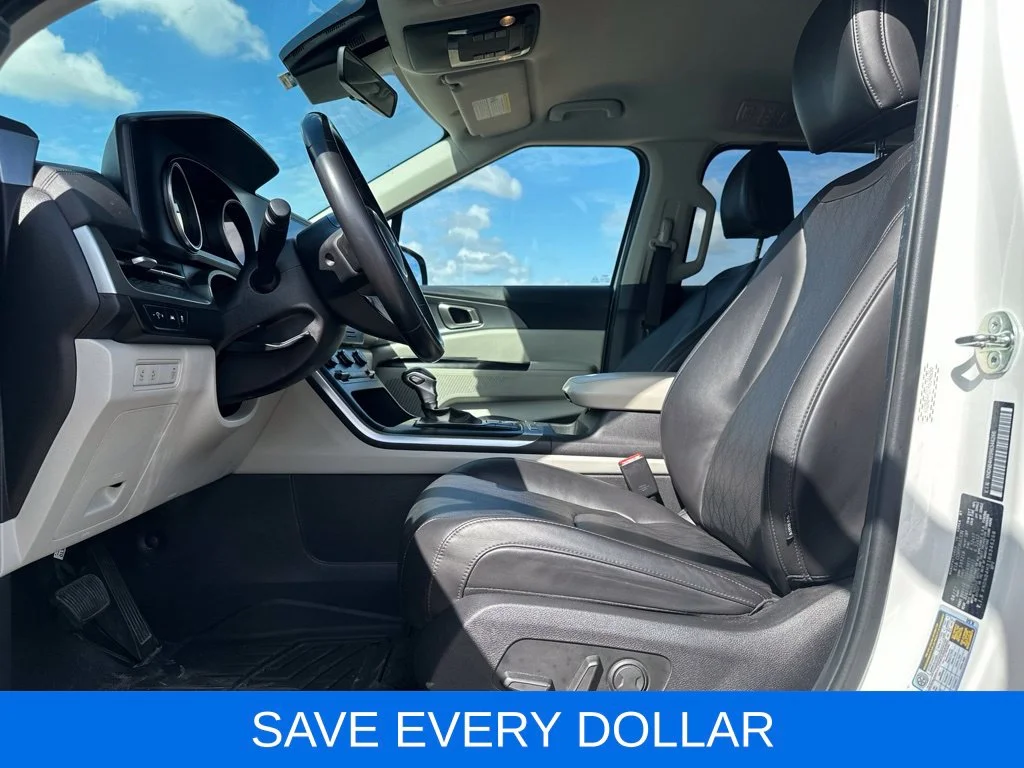 Used 2024 White Kia LX image 8