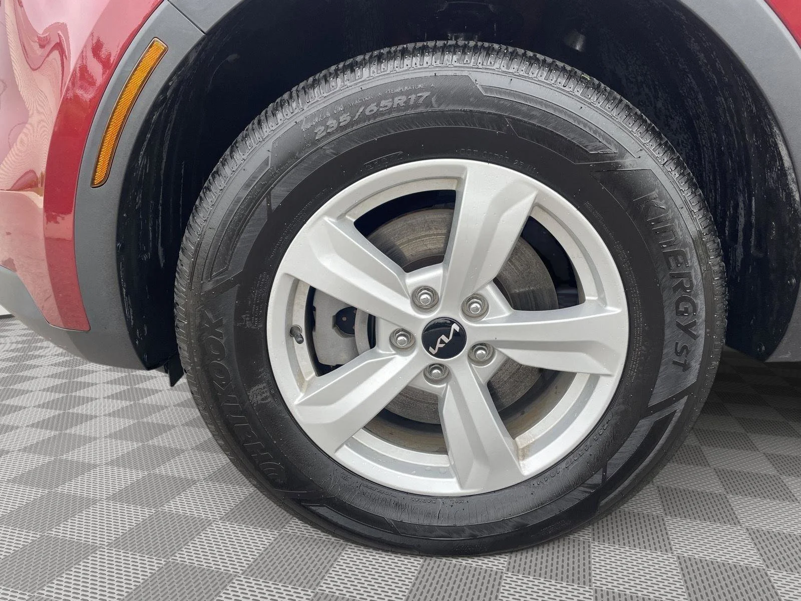 Used 2022 Passion Red Tintcoat Kia LX image 19