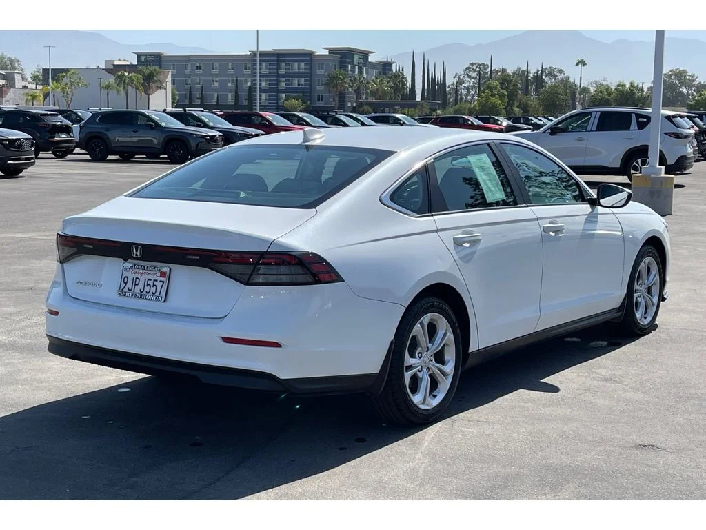 Used 2024 Platinum White Pearl Honda LX image 6