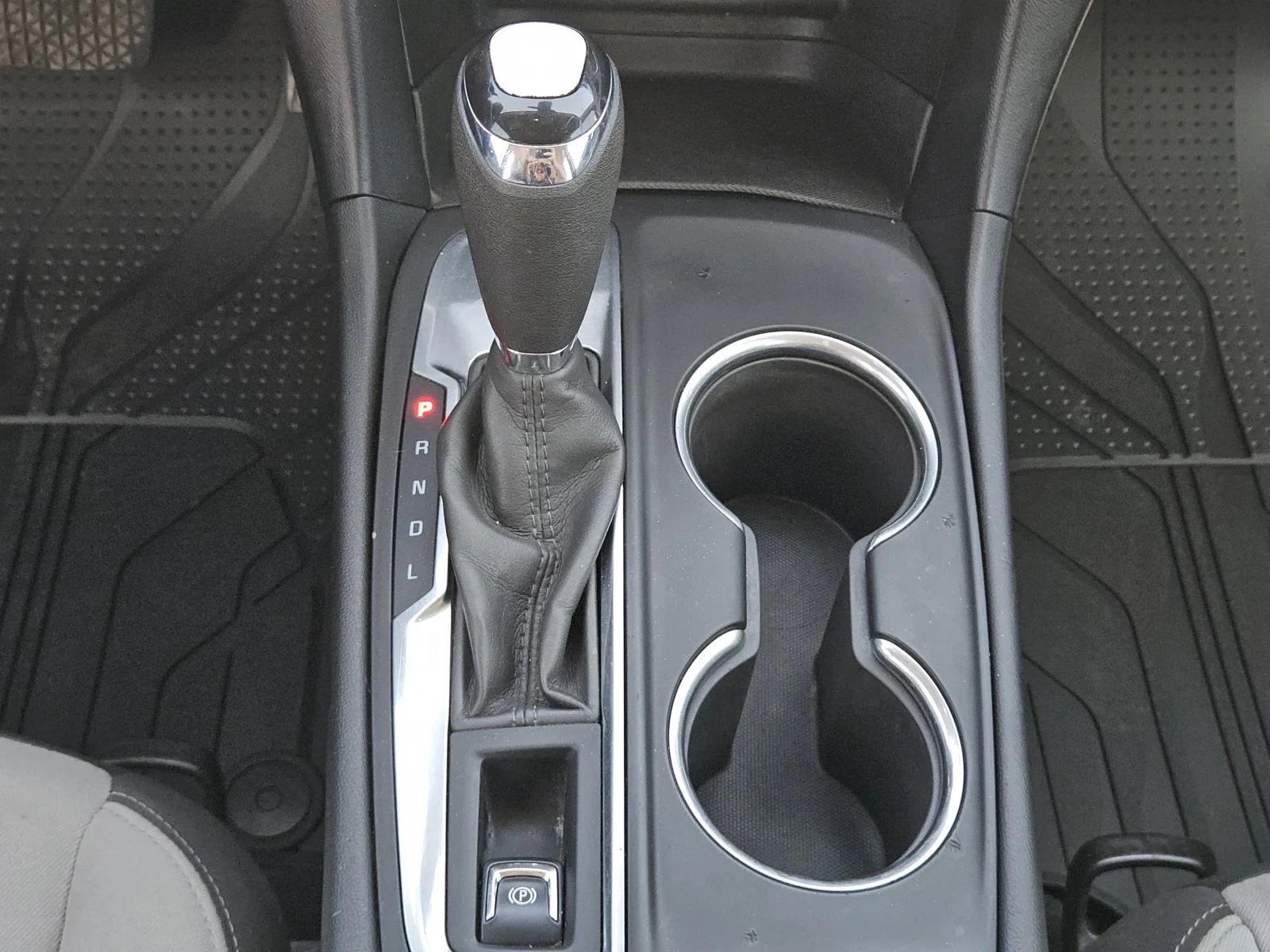 2020 Chevrolet Equinox LS - Photo 15