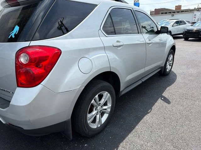 Used 2013 Silver Ice Metallic Chevrolet LT image 3