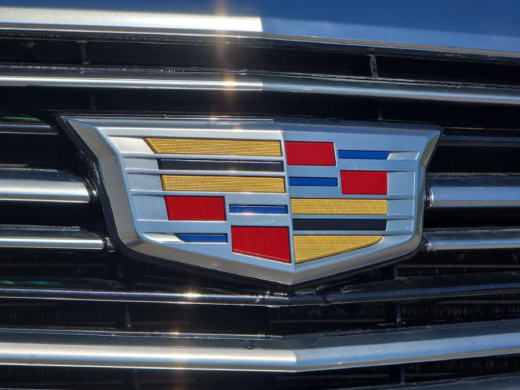 Used 2017 STELLAR BLACK METALLIC Cadillac Luxury AWD image 32