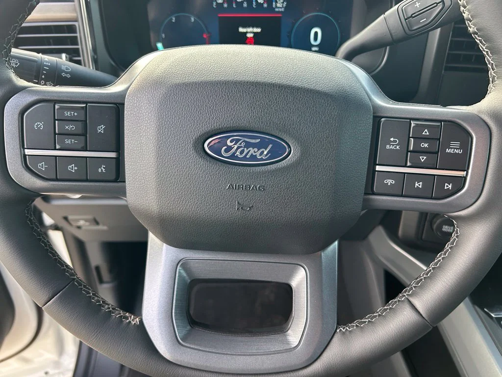 New 2027 Star White Metallic Tri-Coat Ford F-350® Lariat® image 18