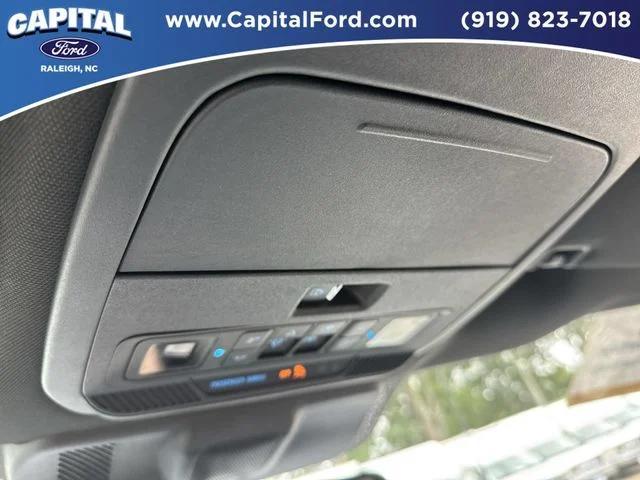 Used 2025 Blue Ford XLT image 33