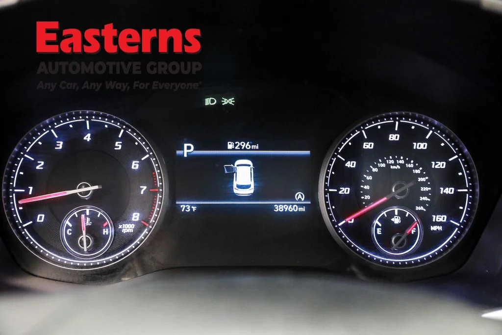 Used 2022 Red Hyundai SE image 18
